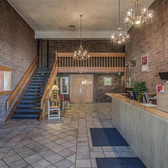 More Photos Of 261 Bear River Dr, Evanston Hotel For Sale