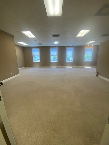 More Photos Of 1214-1218 Main St, Saint Helena Storefront Retail Office For Lease