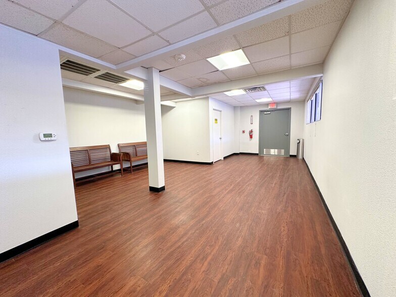 More Photos Of 12501 Judson Rd, San Antonio Medical For Lease
