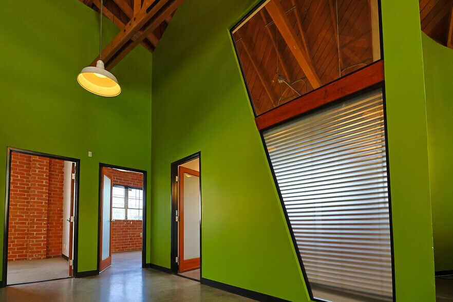 More Photos Of 1410 S Centinela Ave, Los Angeles Storefront Retail Office For Lease