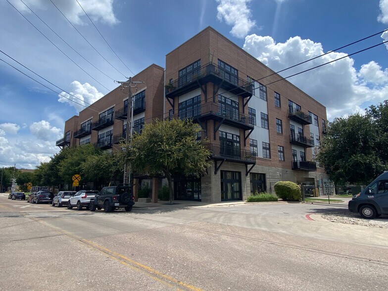 More Photos Of 2235 E 6th St, Austin Apartments For Sale