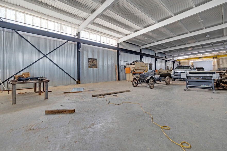 More Photos Of 221 55th St NE, Fort Payne Manufacturing For Sale