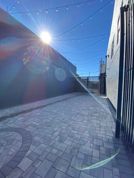 More Photos Of 1118 S Santa Fe Ave, Los Angeles Warehouse For Lease