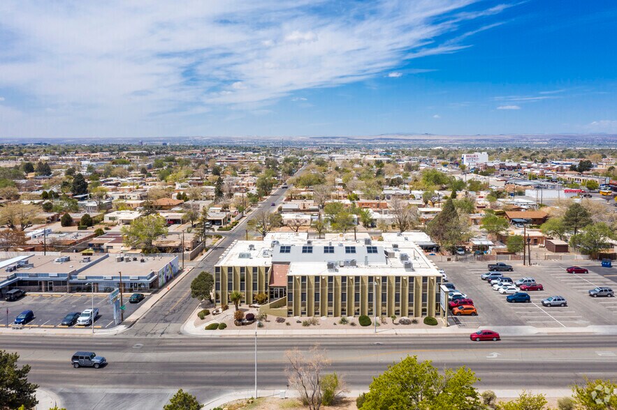 More Photos Of 2501 San Pedro NE, Albuquerque Office For Lease