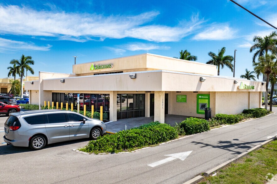 More Photos Of 1631 Del Prado Blvd S, Cape Coral Unknown For Lease