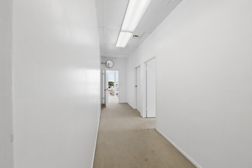 More Photos Of 1320 E Imperial Ave, El Segundo Loft Creative Space For Sale