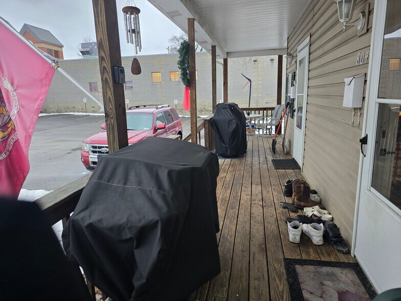 More Photos Of 804 Railroad St, Monongahela Specialty For Sale