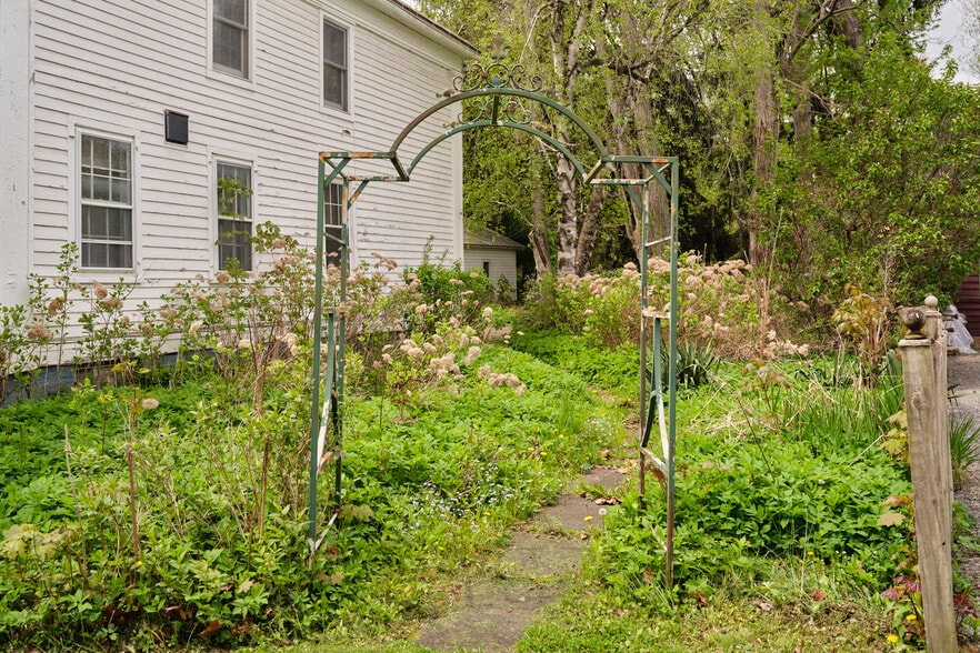 More Photos Of 267 Main St, Schoharie Hospitality For Sale