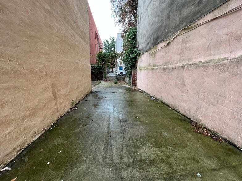 More Photos Of 321 Milford St, Brooklyn Apartments For Sale
