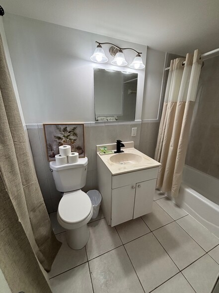 More Photos Of 1900 N Ocean Dr, Hollywood Hotel For Sale