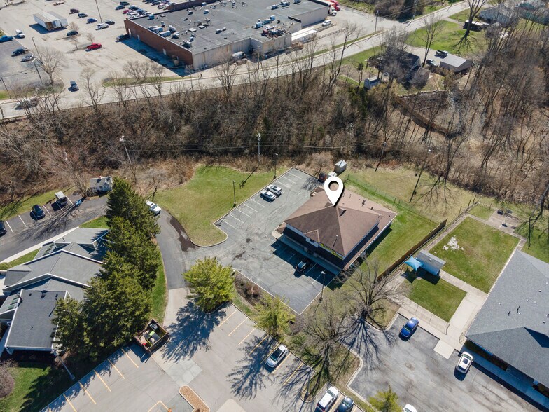 More Photos Of 150 Mensa Dr, Noblesville Office For Sale