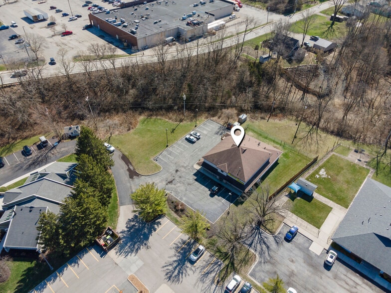 More Photos Of 150 Mensa Dr, Noblesville Office For Sale