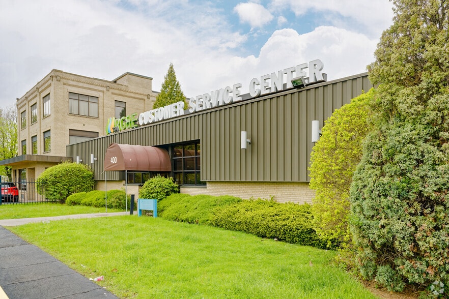 More Photos Of 400 West Ave, Rochester Flex For Sale