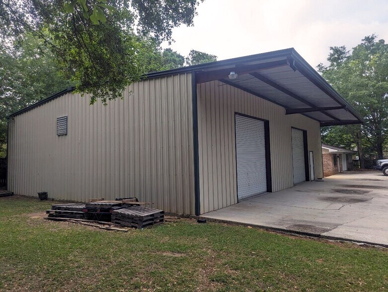 More Photos Of 2261 Dawes Rd, Mobile Warehouse For Sale