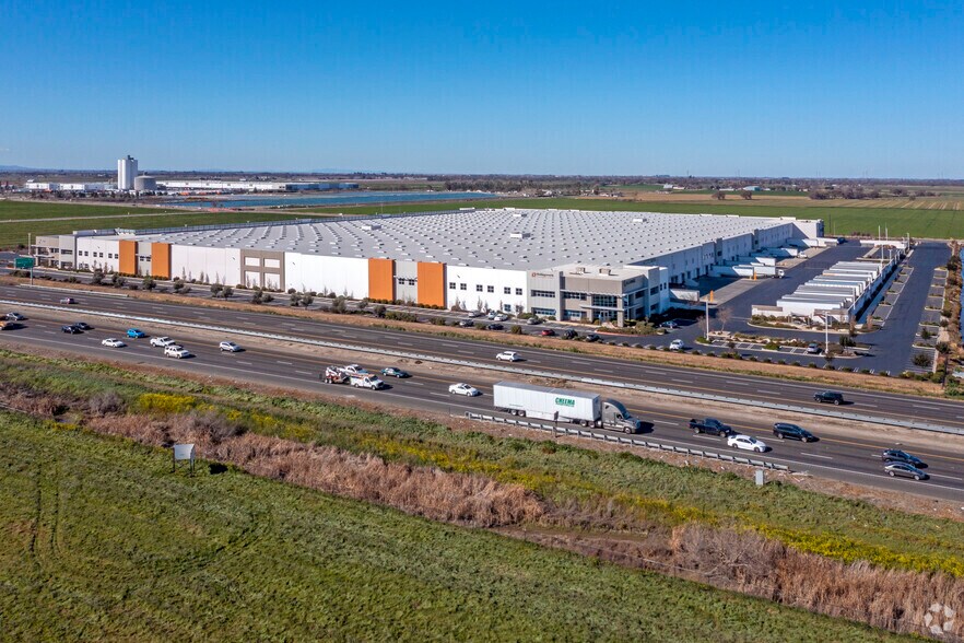 More Photos Of 1150 E Arbor Rd, Tracy Warehouse For Lease