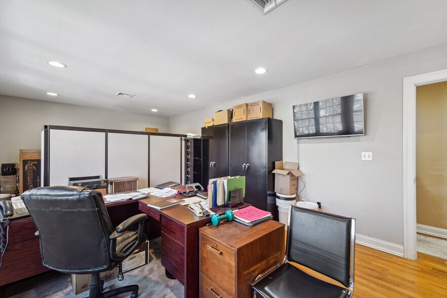 More Photos Of 414 Centre St, Nutley Office For Sale