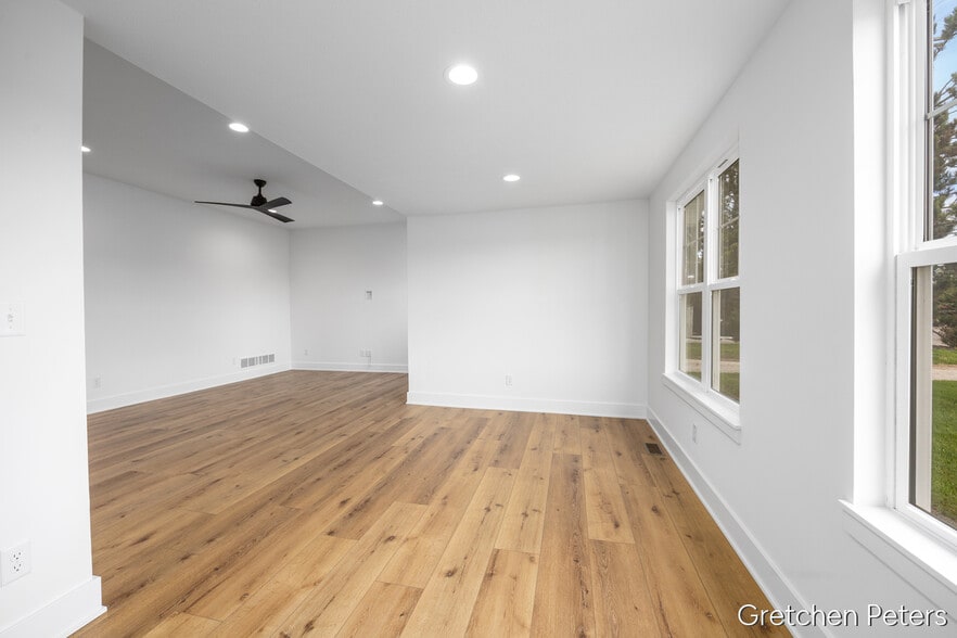 More Photos Of 5352 Plainfield Ave NE, Grand Rapids Storefront Retail Residential For Sale