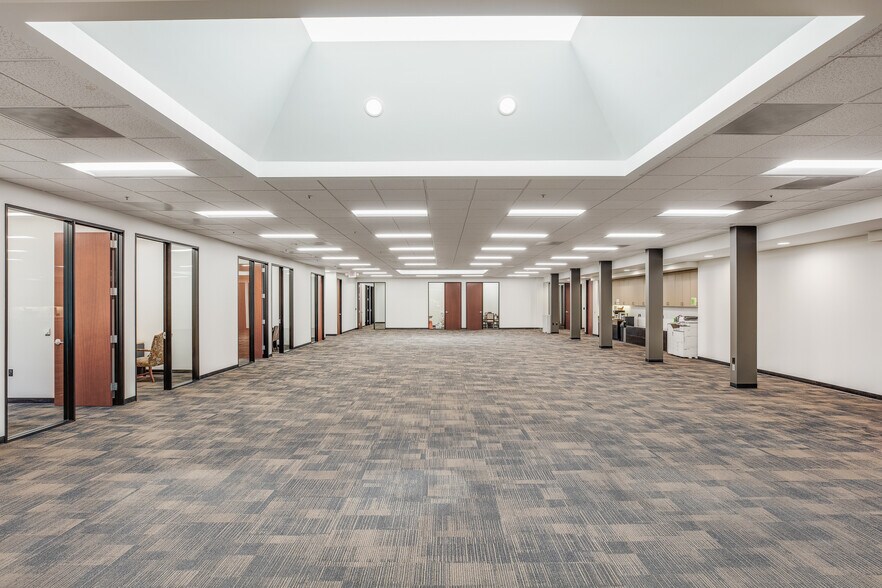 More Photos Of 390-392 Potrero Ave, Sunnyvale Research And Development For Lease