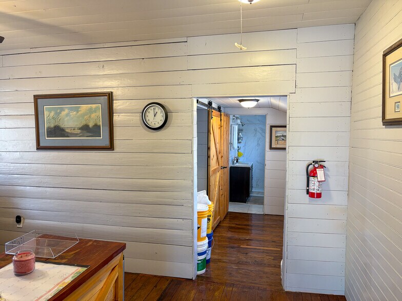 More Photos Of 732 Valley Ridge Rd, Swansea Land For Lease