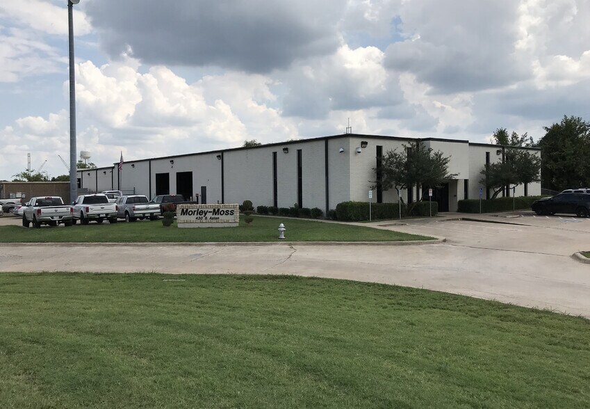 More Photos Of 430 S Aston Dr, Sunnyvale Warehouse For Lease
