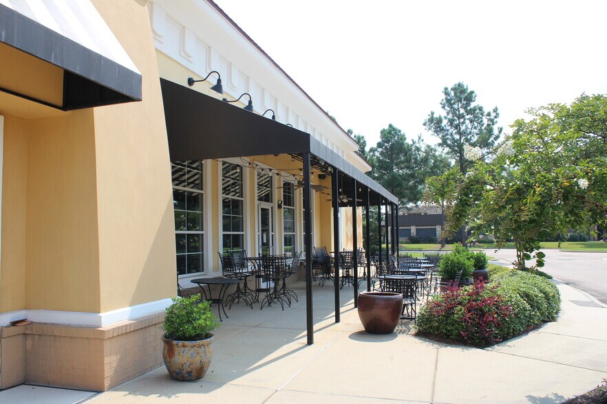 More Photos Of 108 Market St, Flowood Restaurant For Lease