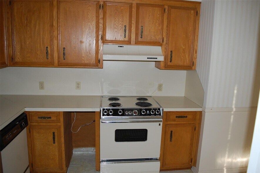 More Photos Of 426 Kings Hwy, Shreveport Office For Sale