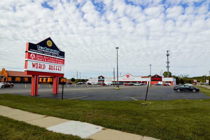 More Photos Of 5002 W Saginaw Hwy, Lansing Storefront For Sale