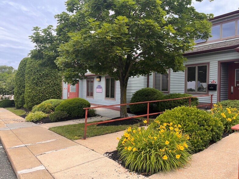 Primary Photo Of 100 Heritage Valley Dr, Sewell Medical For Sale