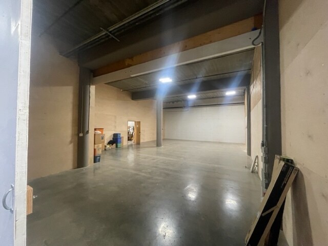 More Photos Of 6327 W Marginal Way SW, Seattle Warehouse For Sale