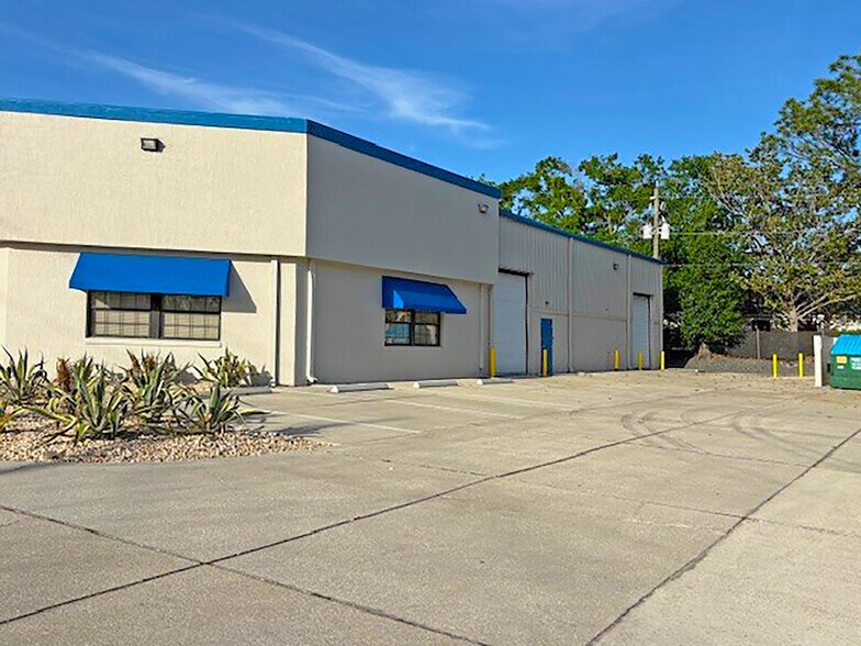 More Photos Of 30 Keyes Ct, Sanford Light Manufacturing For Sale