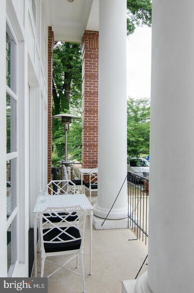 More Photos Of 201 E German St, Shepherdstown Storefront For Sale