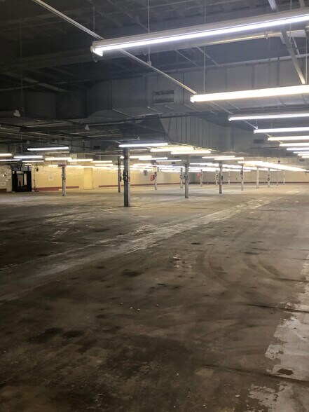 More Photos Of 318 W Howell St, Hartwell Manufacturing For Lease