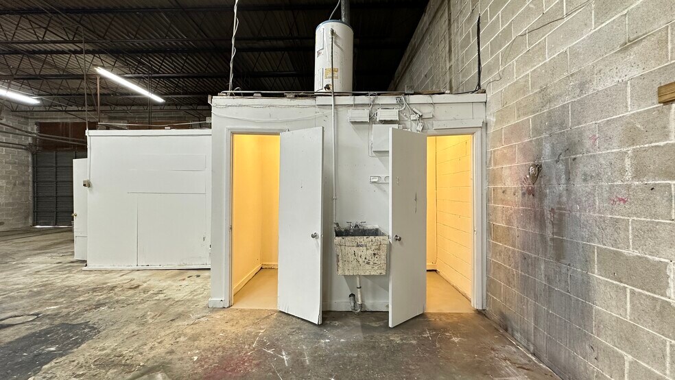 More Photos Of 816-824 2nd Ct W, Birmingham Manufacturing For Lease