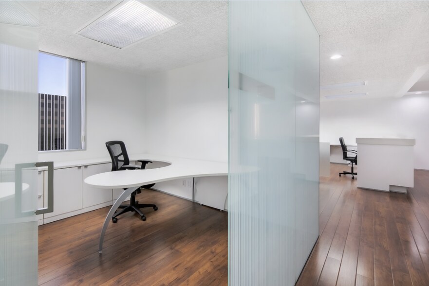 More Photos Of 360 San Miguel Dr, Newport Beach Medical For Lease