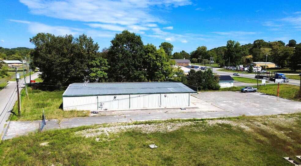 More Photos Of 645 Lily School Rd, Lily General Retail For Sale