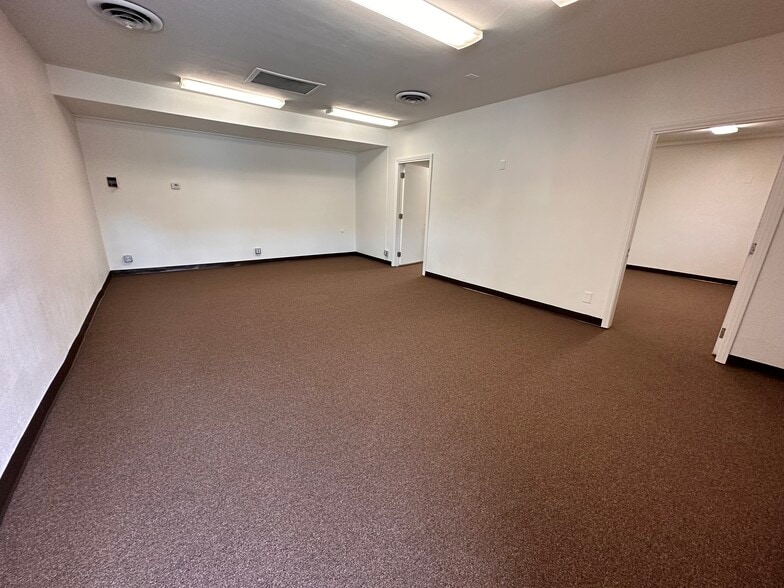 More Photos Of 2428 Newport Blvd, Costa Mesa Freestanding For Sale