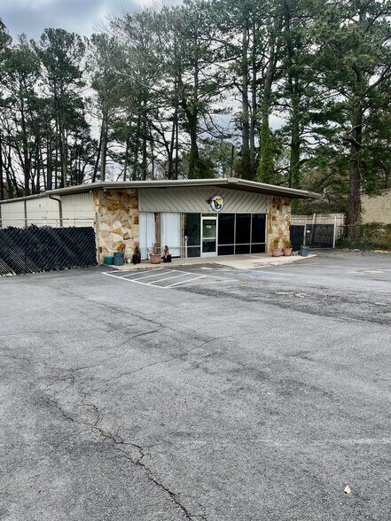 More Photos Of 3597 Lawrenceville Hwy, Tucker Freestanding For Sale