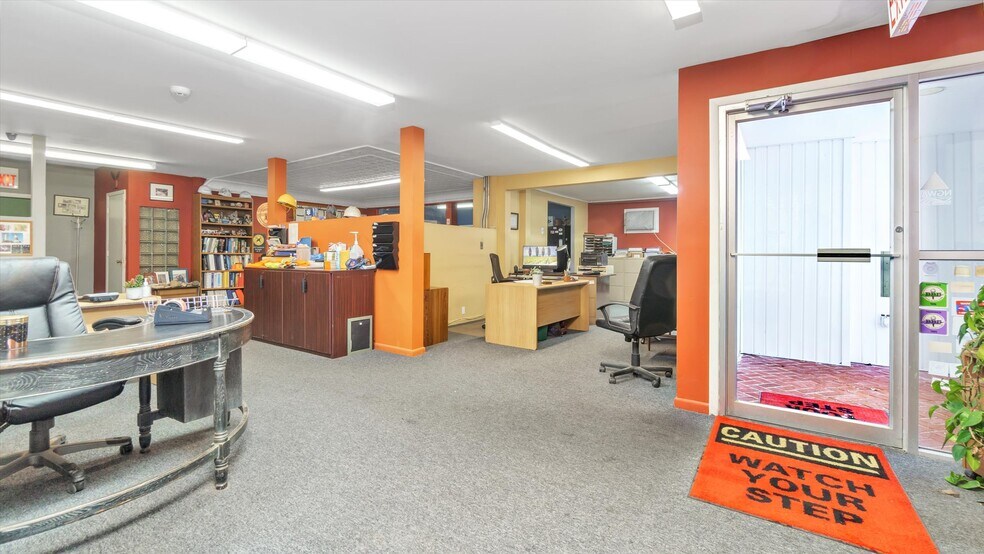 More Photos Of 32 Chichester Ave, Center Moriches Industrial For Sale