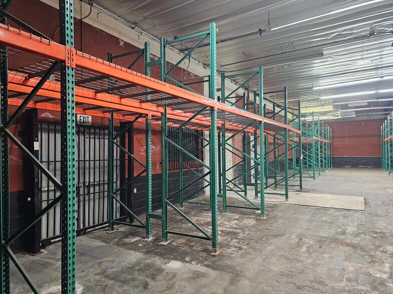 More Photos Of 3101 S Main St, Los Angeles Manufacturing For Lease