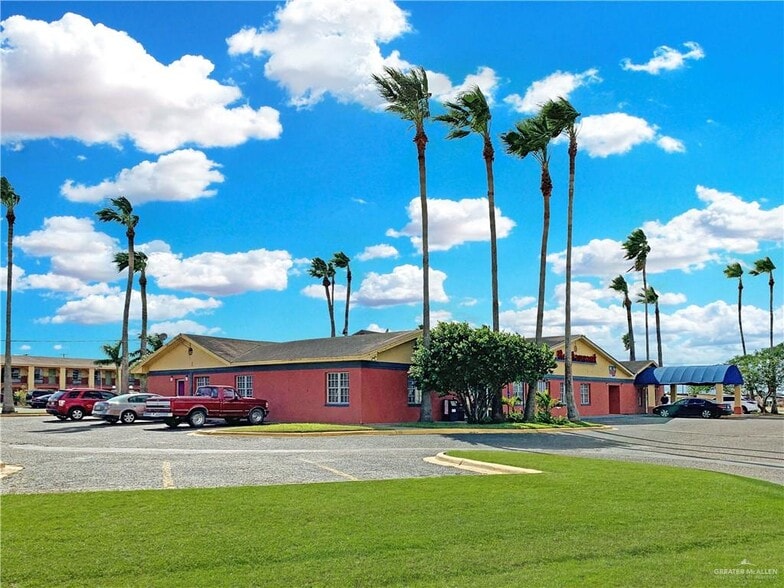 More Photos Of 1990 W Expressway 83, Mercedes Hotel For Sale