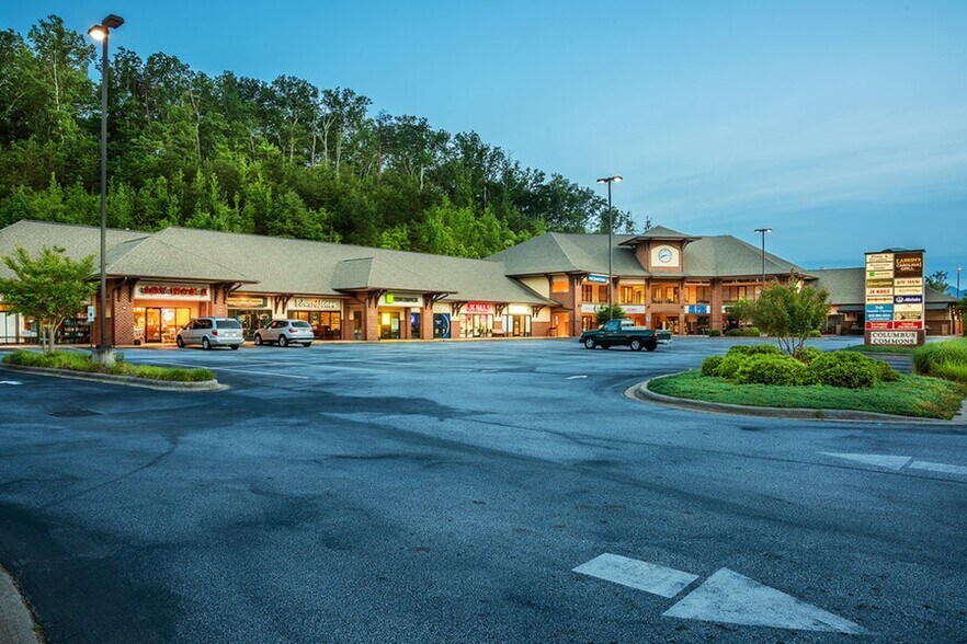 More Photos Of 155 W Mills St, Columbus Storefront Retail Office For Lease