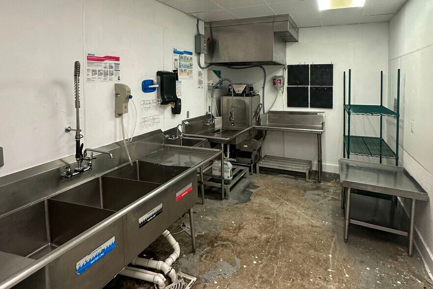 More Photos Of 3452-3466 N Miami Ave, Miami General Retail For Lease