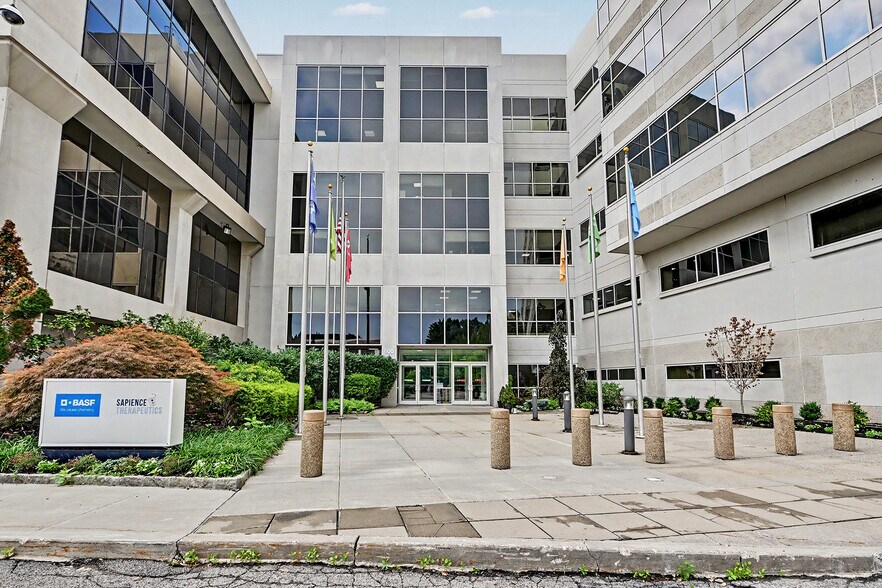 More Photos Of 500 White Plains Rd, Tarrytown Research And Development For Sale