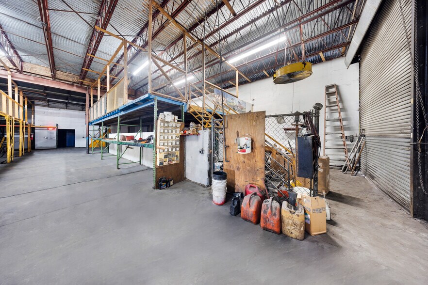 More Photos Of 9630 NW South River Dr, Medley Industrial For Lease