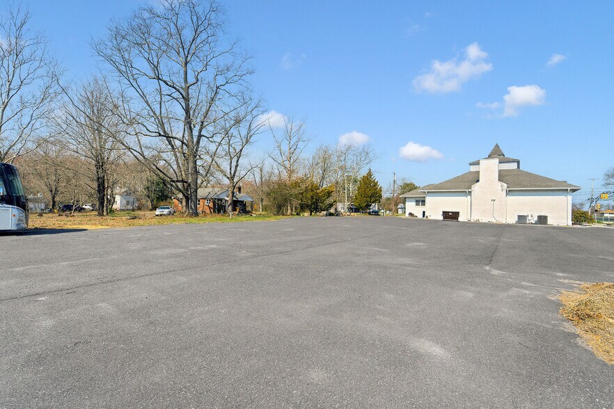 More Photos Of 601-607 White Horse Pike, Hammonton Office For Sale