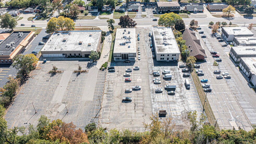 More Photos Of 17220 W 12 Mile Rd, Southfield Office For Sale