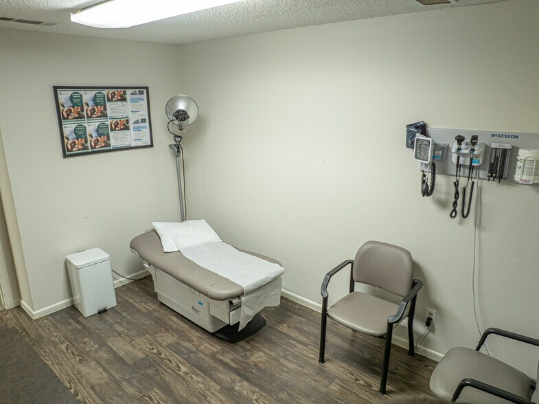 More Photos Of 2306 Ridge Rd, Rockwall Medical For Sale