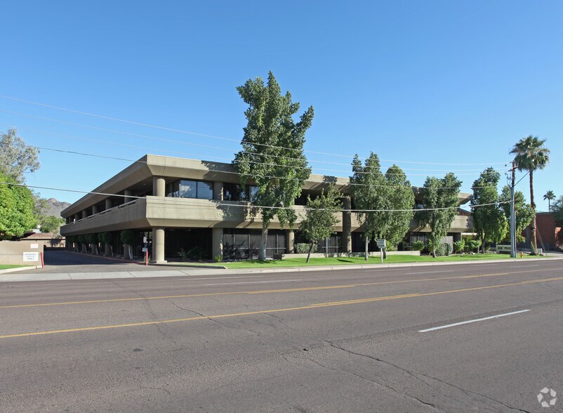 More Photos Of 7301 N 16th St, Phoenix Office For Lease