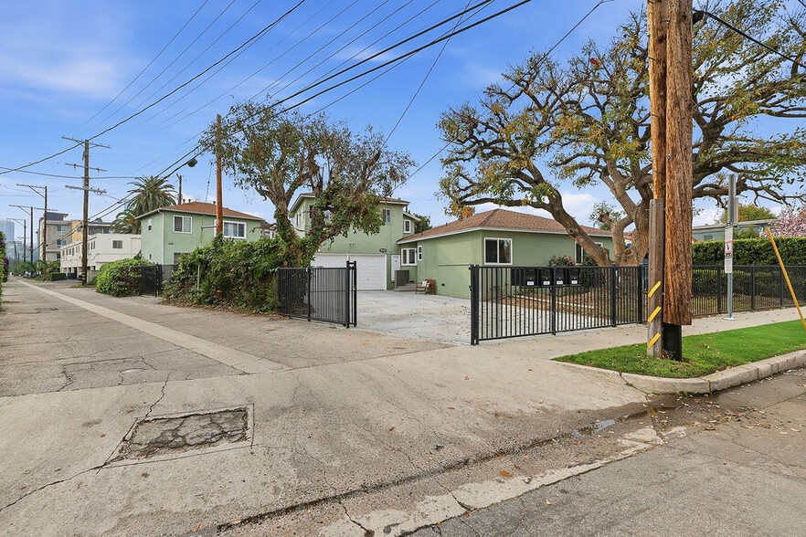 More Photos Of 10714 Valley Spring Ln, North Hollywood Apartments For Sale