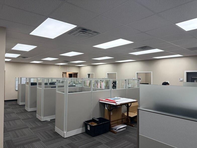 More Photos Of 126 P Rickman Industrial Dr, Canton Industrial For Sale